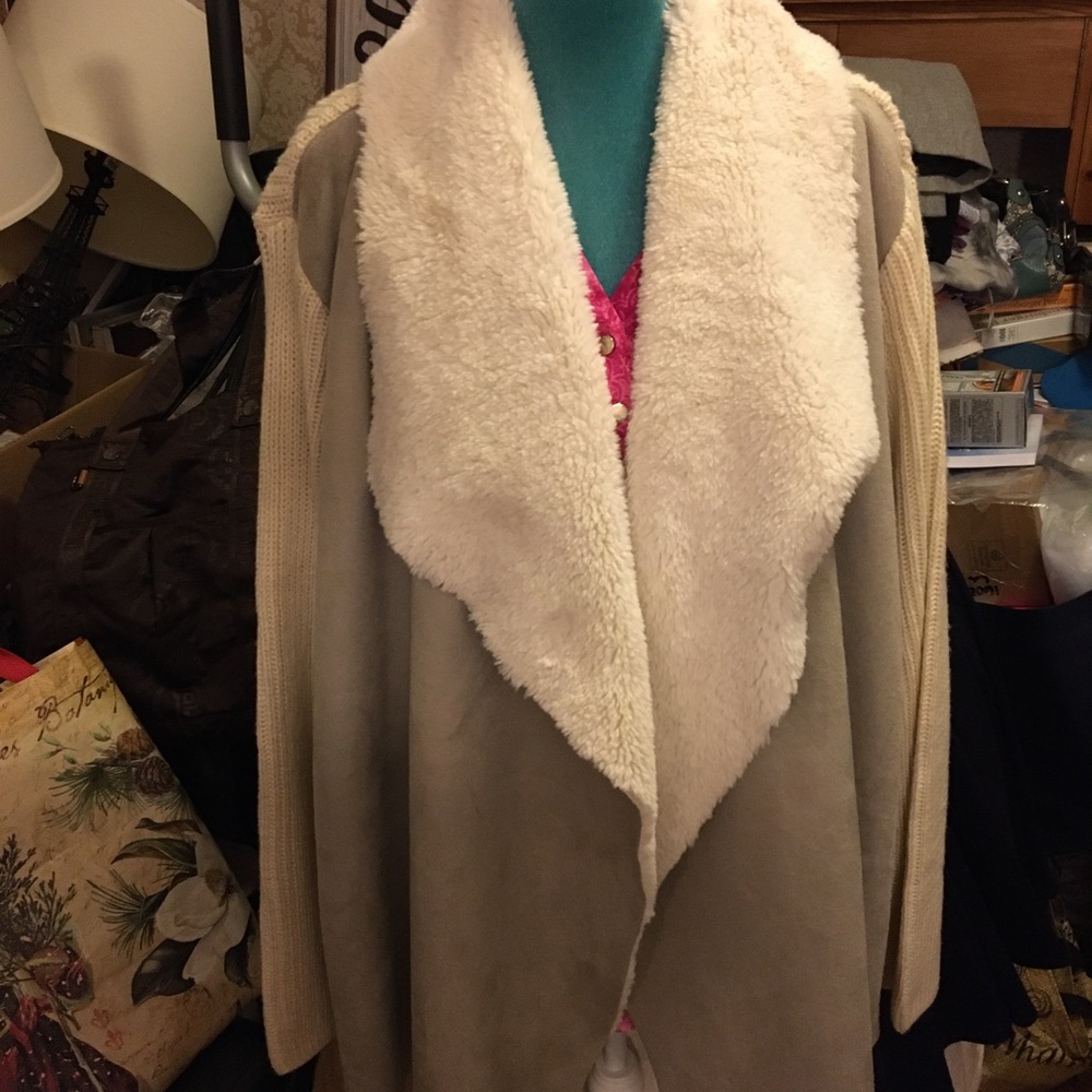 Cream and Tan 3X Faux suede and knit style with Soft faux fur jacket Open front